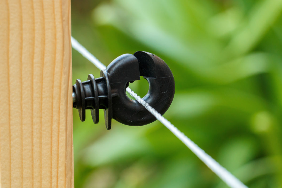 Шнур за електическа ограда