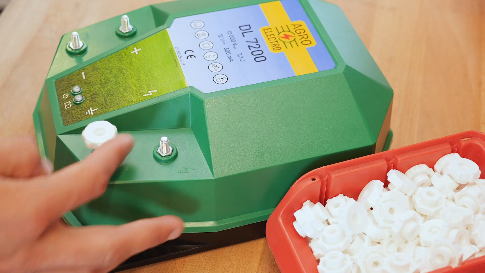 Кратко видео за производството на енергизаторите за електропастири