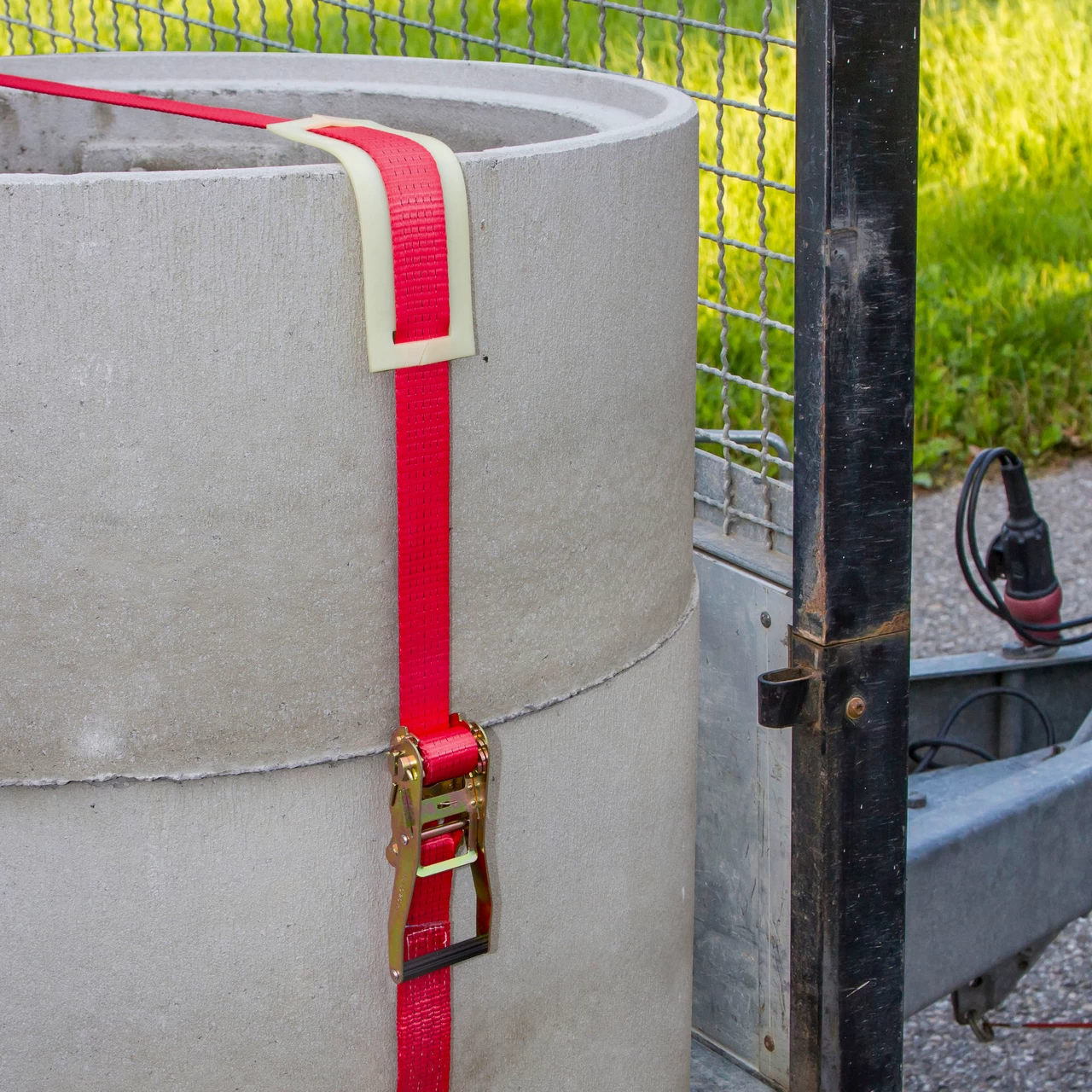 Колан за укрепване на товари с тресчотка, червен, 5000 кг, 50 мм × 10 м