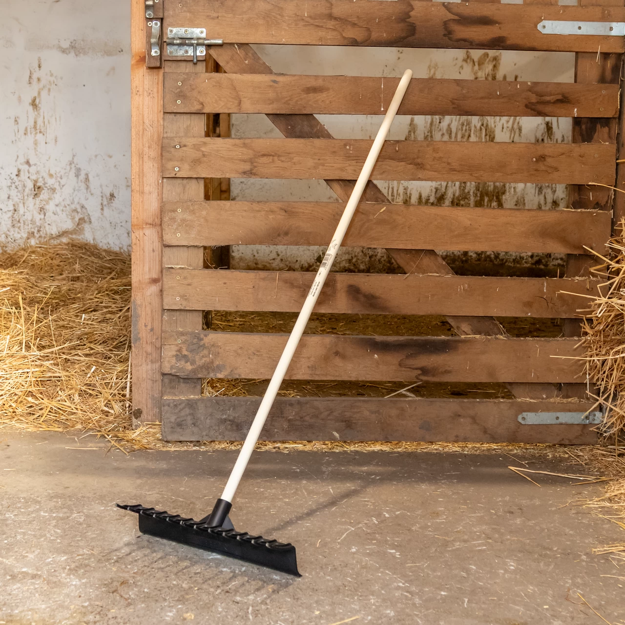 Права стъргалка-гребло за почистване на оборски тор, 40 см