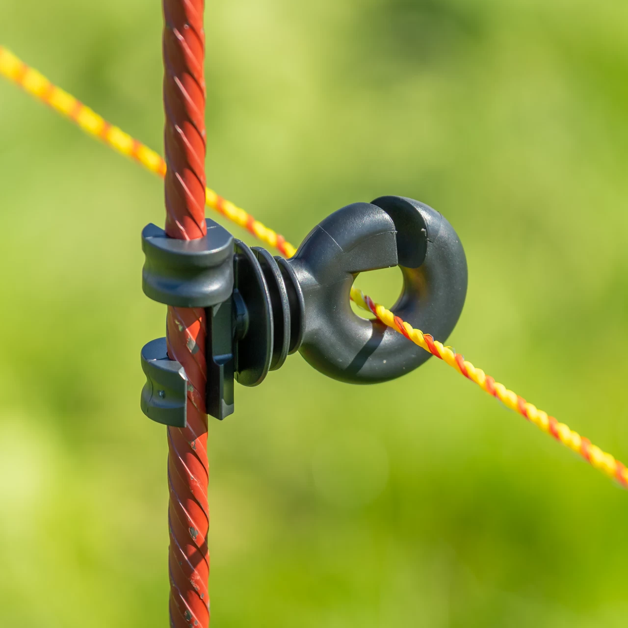 Допълнителен изолатор за кръгло стоманeно колче Ø8 мм, 25 бр.