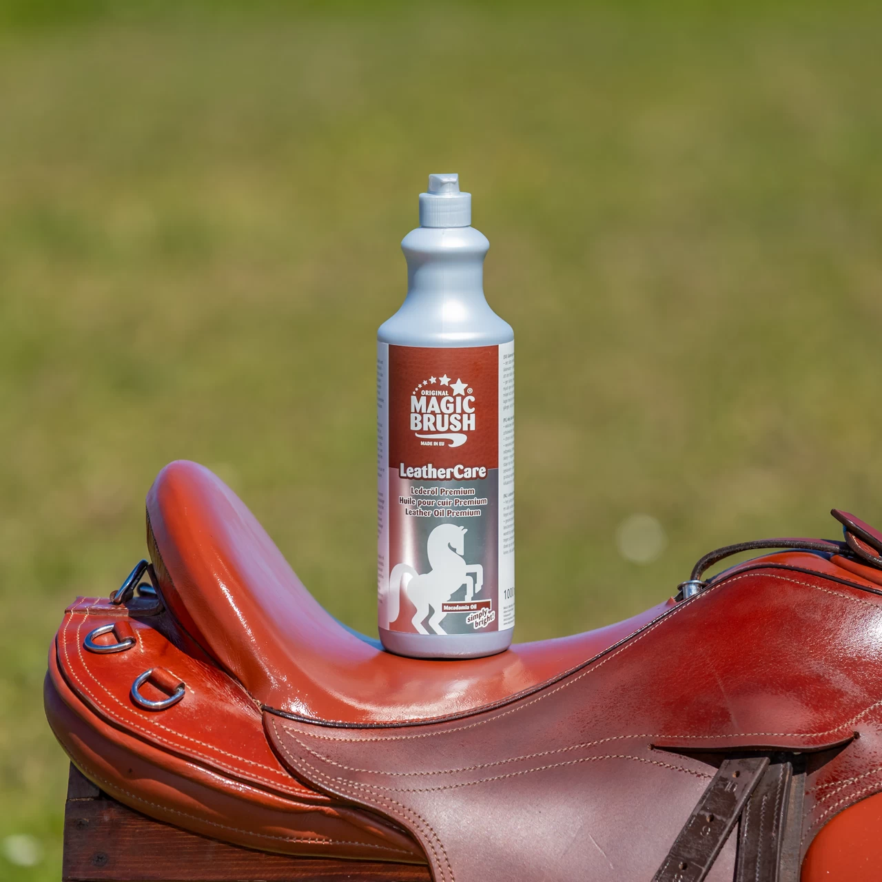 Масло за кожа, MagicBrush, 1000 мл