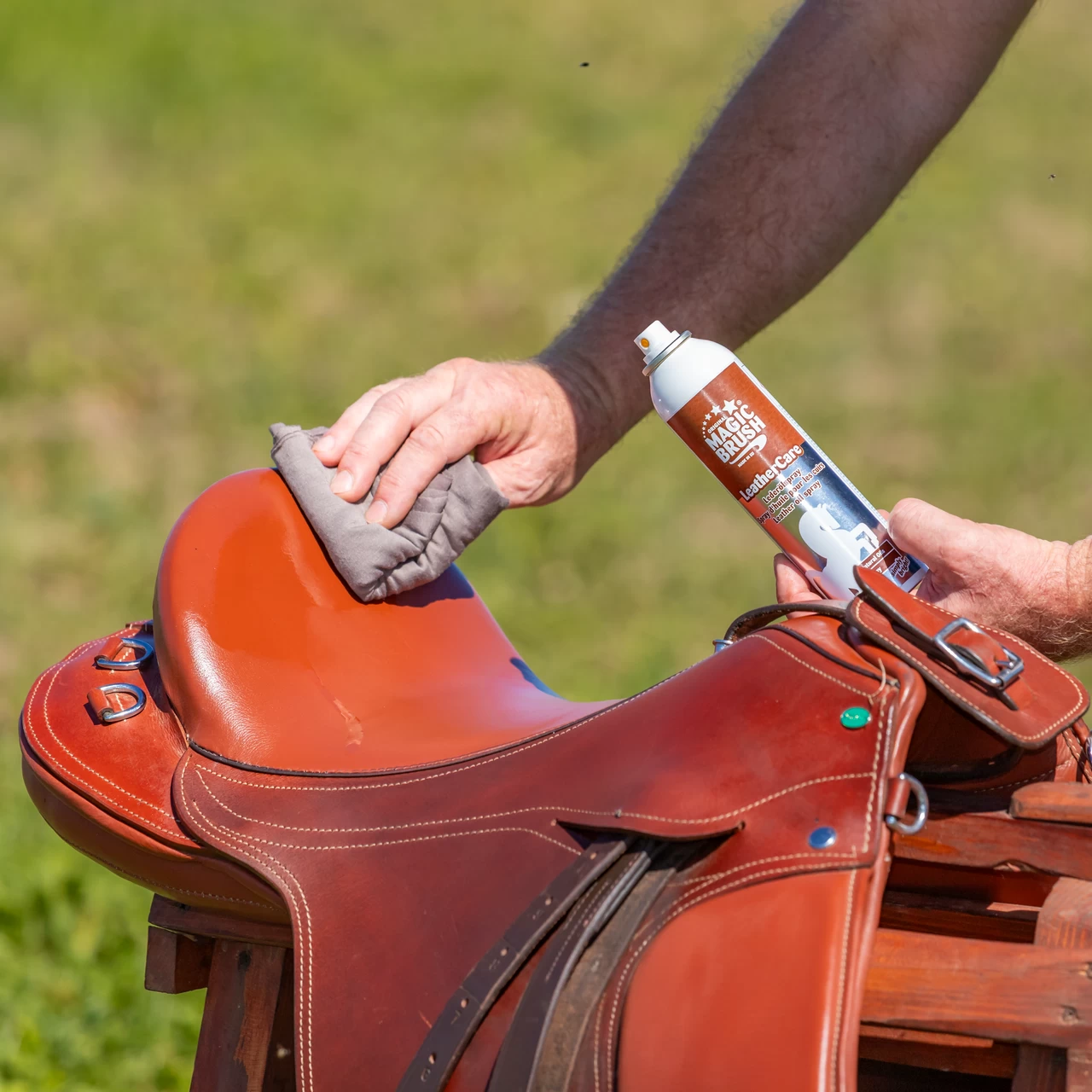 Спрей за кожа с масла, MagicBrush, 225 мл