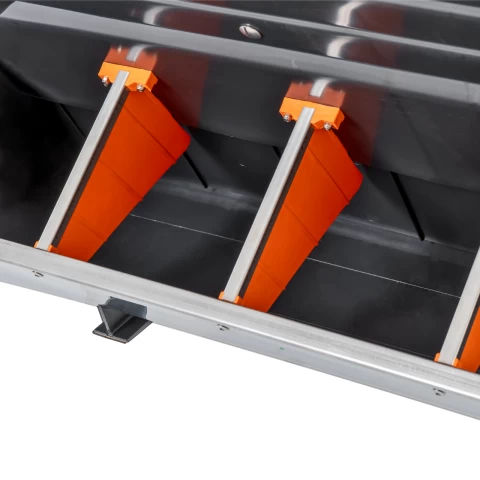 Автоматична хранилка за прасенца, 120 литра