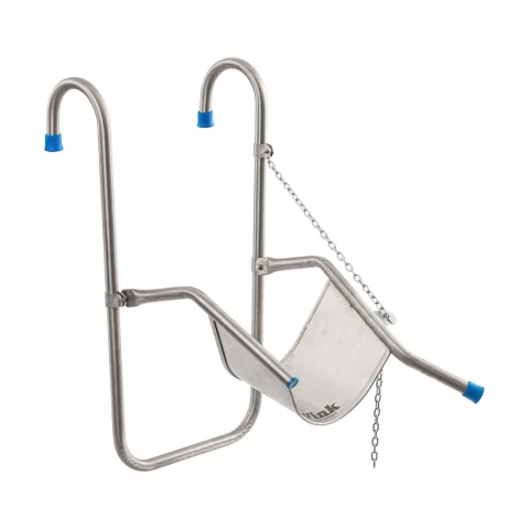 Регулируема опора за главата на едър рогат добитък, предназначена за процедури