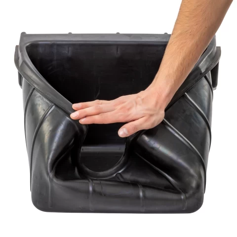 Правоъгълна гумена хранилка, черна, 20 литра