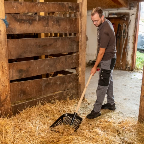 Вила за оборска тор, черна