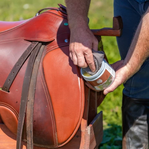 Вакса за кожа, MagicBrush, 450 мл