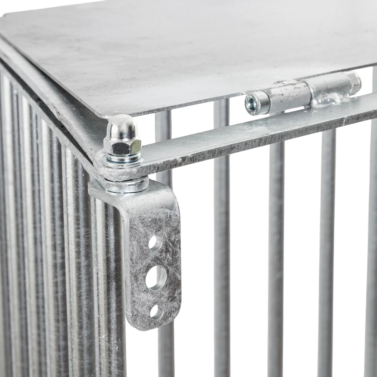 Металнa яслa за сено, за монтаж на стена, 81 × 114 см