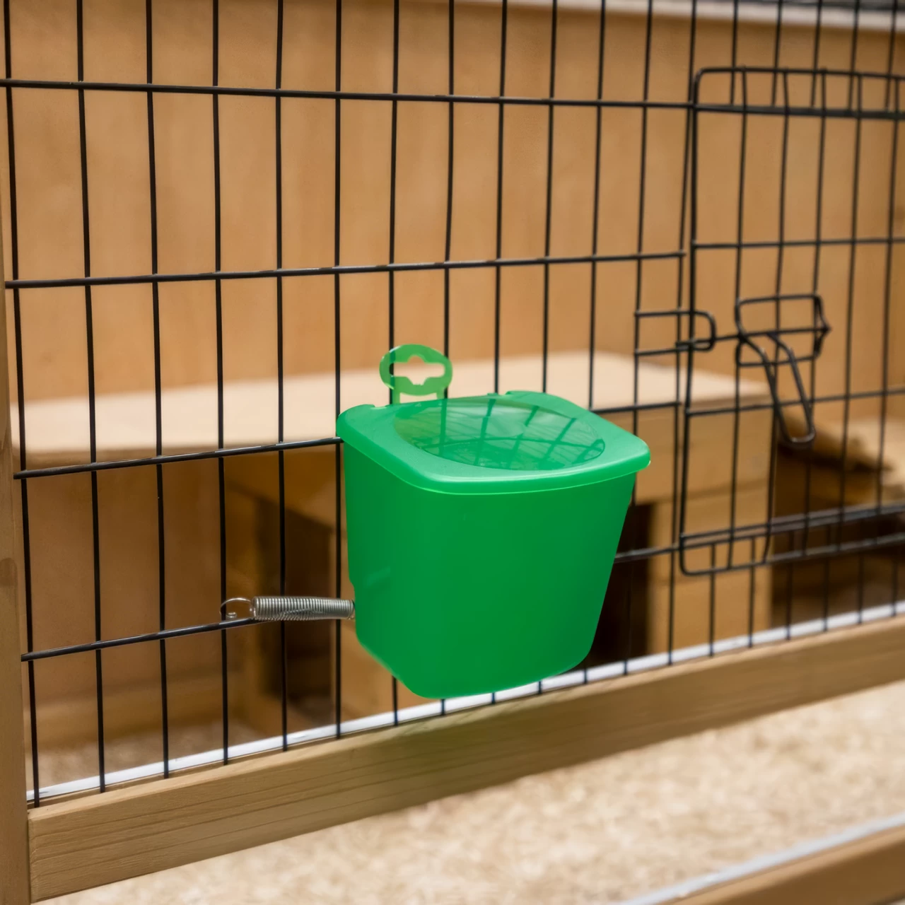 Поилка за зайци, зелена, 500 мл