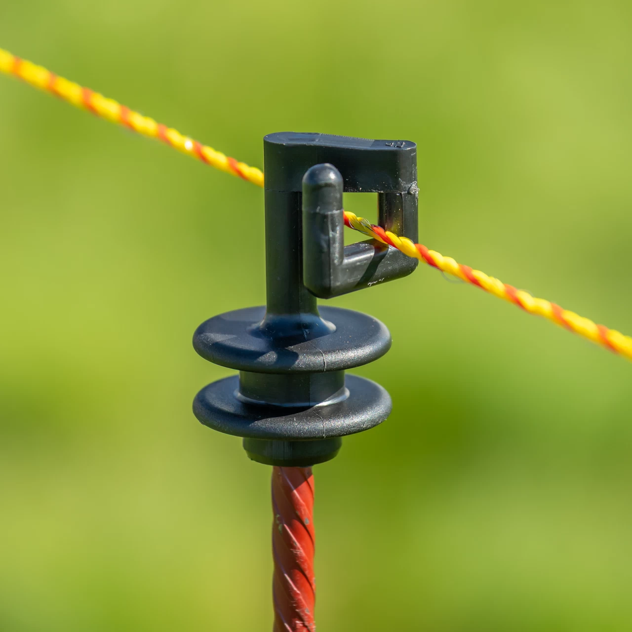 Резервен изолатор за стоманено колче за електрическа ограда, Ø8 мм, 25 бр.