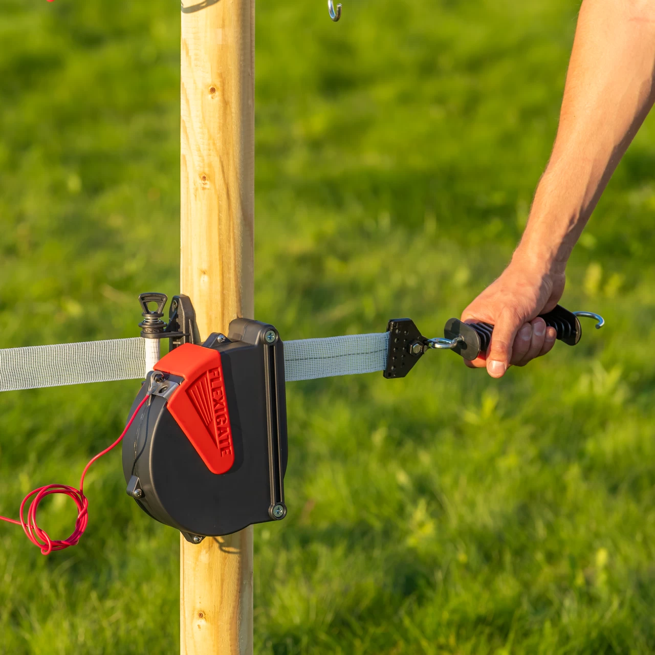 Комплект за порта/врата за електропастир с 40 мм лента , Ako Flexigate, 7,5 метра